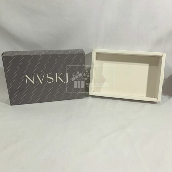 Packaging Box Berbahan Softbox Dengan Model Geser Untuk Produk 2
