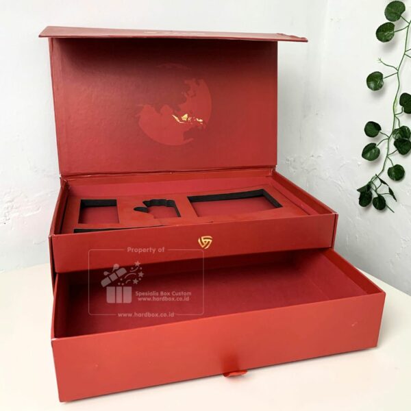 Packaging Box Hardbox Dengan Model Geser Drawer Custom Logo Gold Silver Foil 3