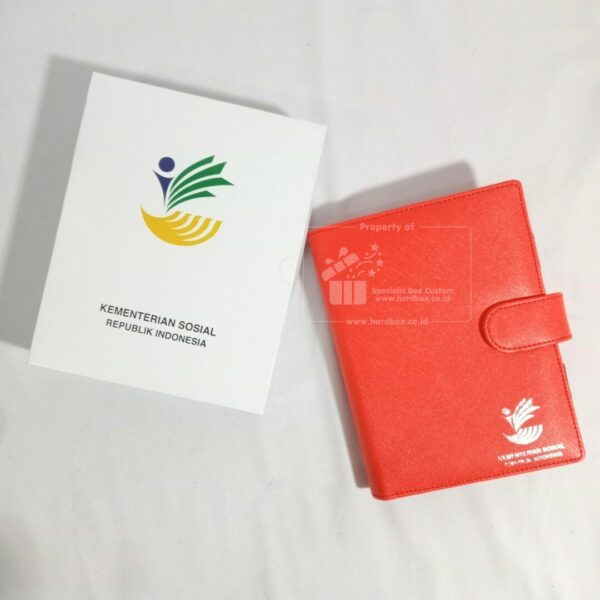 Packaging Box Untuk Buku Agenda Berbahan Softbox Dengan Model Beragam dan Custom Logo 8