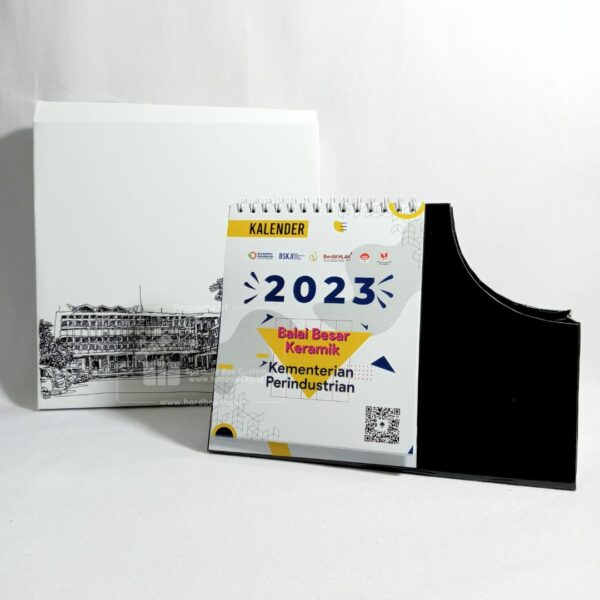 Packaging Box Untuk Kalender Berbahan Softbox Dengan Model dan Desain Custom 9