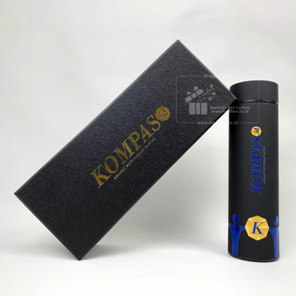 Packaging Hardbox Untuk Botol Tumbler Dengan Busa dan Logo Gold Foil 5
