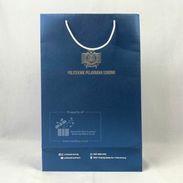 Packaging Paperbag Dengan Tali Custom Desain Grafis dan Logo 8