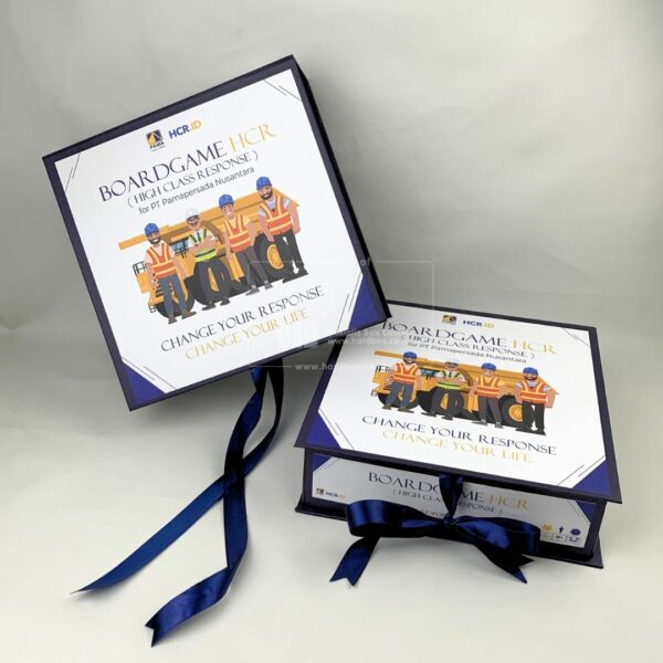 Packaging Hardbox Mekanisme Pembukaan Model Buku Dengan Desain Logo Custom 8