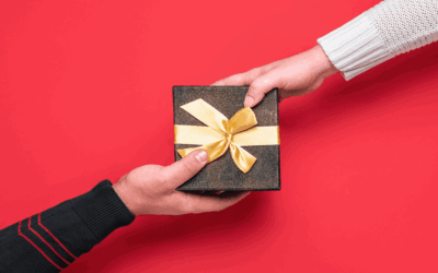 15 Ide Hadiah Terbaik Untuk Adik Laki-Laki