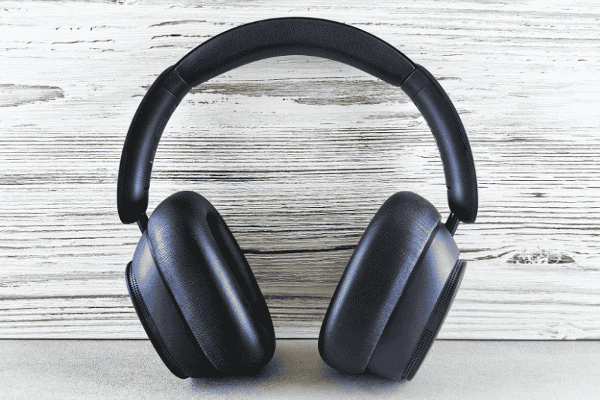 perbedaan headphone dan headset contoh headphone hardbox.co.id